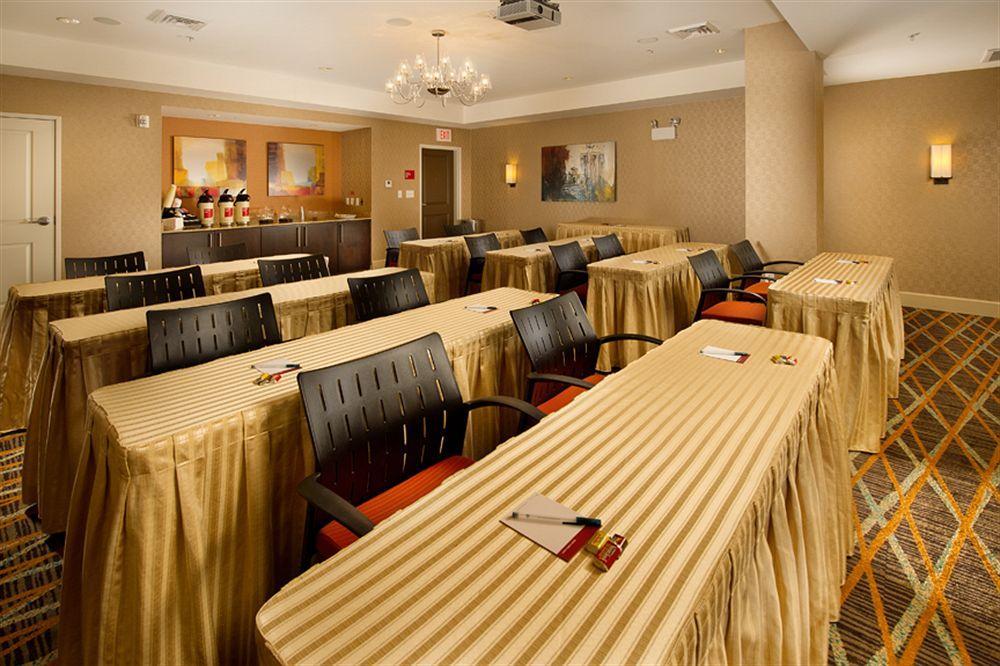 Towneplace By Marriott Downtown Riverwalk Hotel