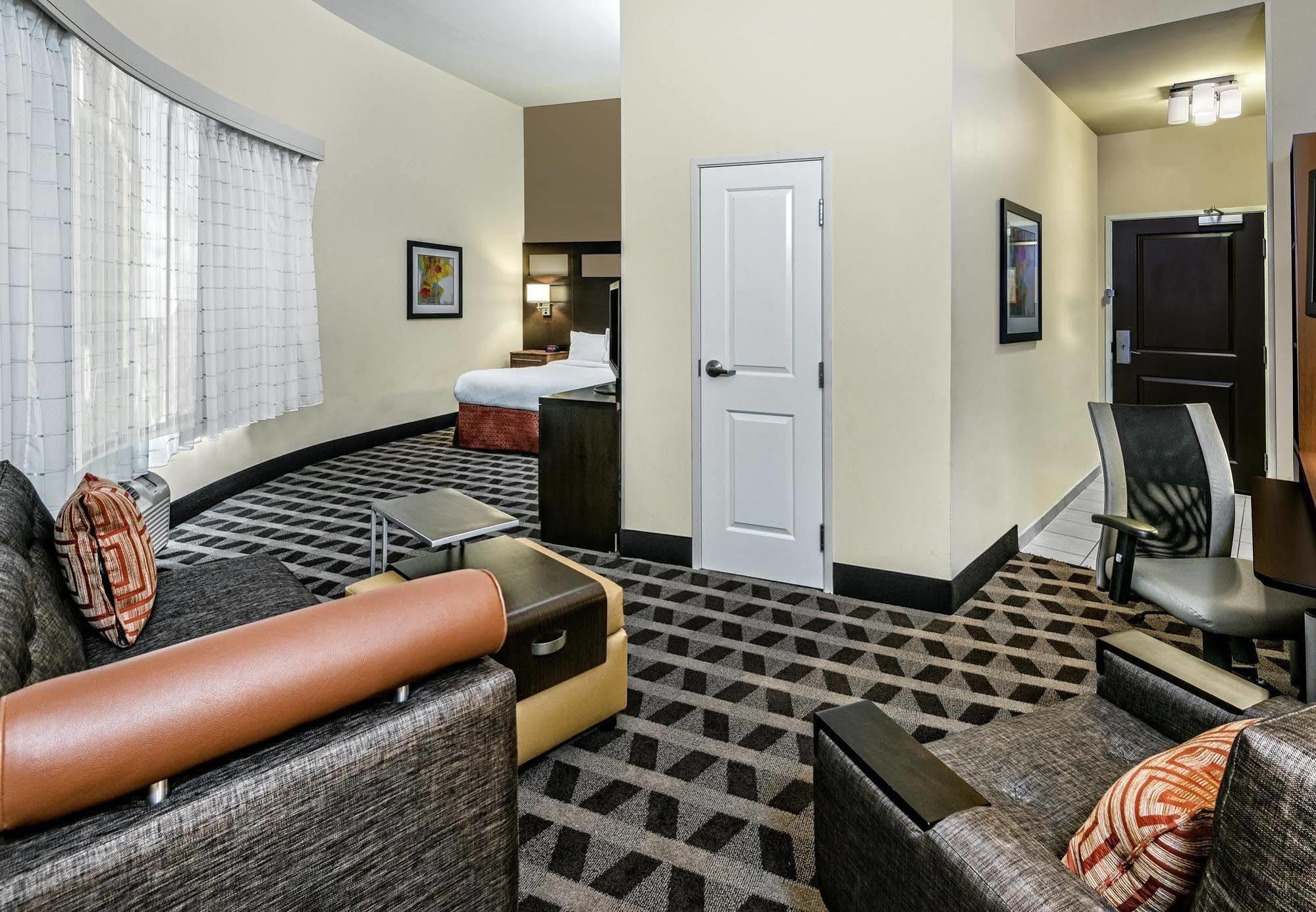 Towneplace By Marriott Downtown Riverwalk 3*